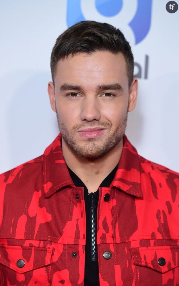 e chanteur britannique Liam Payne vient de disparaître à 31 seulement, des suites d'une chute survenue depuis le troisième étage de son hôtel. L'accident s'est déroulé en Argentine. Auteur-compositeur et guitariste, la voix du tube "What Makes You Beautiful" devait sortir un troisième disque solo très bientôt, rappellent nos confrères de Purecharts.