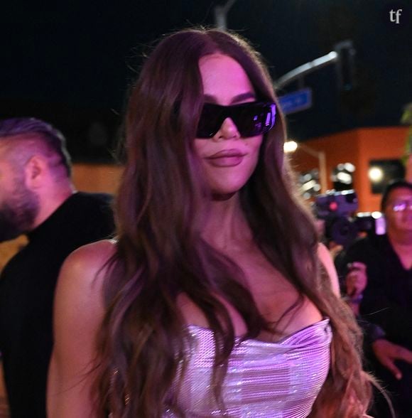« Des animaux morts ? »,« L’argent n’achète pas la classe » : Khloé Kardashian affiche son look sexy de Noël… Et crée la polémique.
