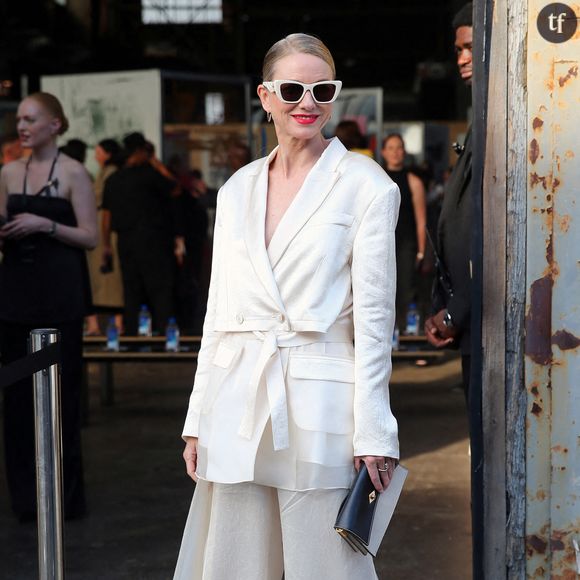 Une nouvelle fois, la fille de Naomi Watts a été prise à partie par certains, qui se sont permis des commentaires transphobes.