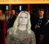 “Elle a un nouveau visage”, “Qui est ce chirurgien !!?? Lindsay Lohan et maintenant Donatella”, “Heureuse de voir qu’elle s’est arrangée”, “Quelqu’un avec du talent est enfin intervenu”...font partie des commentaires qu’on peut lire sous les clichés de Donatella Versace.