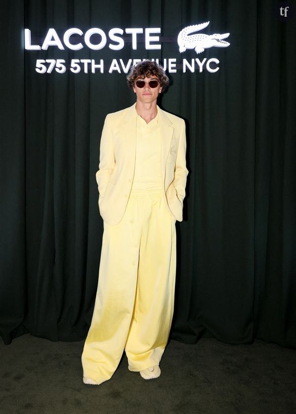 « Elle essaie d'être à son niveau (celui de Gavin Casalegno). Ça doit être dur », peut-on ainsi lire sur TikTok, où les réflexions de ce genre, au ras des pâquerettes, se multiplient ces dernières heures, dans ce qui s'apparente à du body shaming en bonne et due forme :  « Comment l'a-t-elle attirée dans ses filets avec son physique ? », « Comment ce mec a-t-il pu être attiré par cette meuf ?"

Heureusement, toute une fronde de soutien s'énonce face à ce déferlement.