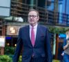 Et Spacey de recevoir... Un prix, désormais. En clamant : "Je suis toujours debout !". Avec ferveur et fierté. Oui oui.