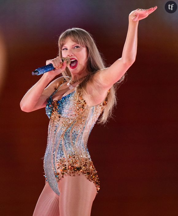 Taylor Swift raconte par exemple dans la chanson “this is me trying”, issue de son album Folklore, ce qui peut être interprété comme le quotidien d’une personne dépressive : “Et c'est dur d'être à une fête quand je me sens comme une plaie ouverte”, écrit la chanteuse, qui énonce encore : “Ils m'ont expliqué que toutes mes cages étaient mentales”.