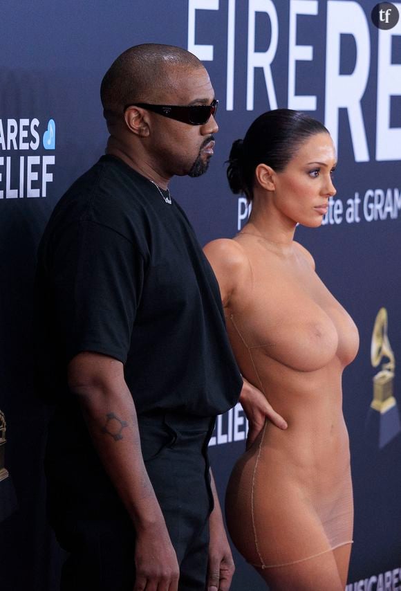 "Kanye West en a fait un objet sexuel", "Obscène et inquiétante" : Bianca Censori dévoile un look sulfureux qui préoccupe et scandalise les internautes.