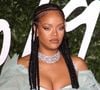 "M'habiller est une lutte à part entière !" : Rihanna dévoile son corps en photos et revendique plus que jamais sa liberté