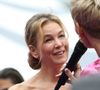 “J’ai eu peur !” : Renée Zellweger (Bridget Jones) change drastiquement de look… Et choque ses fans