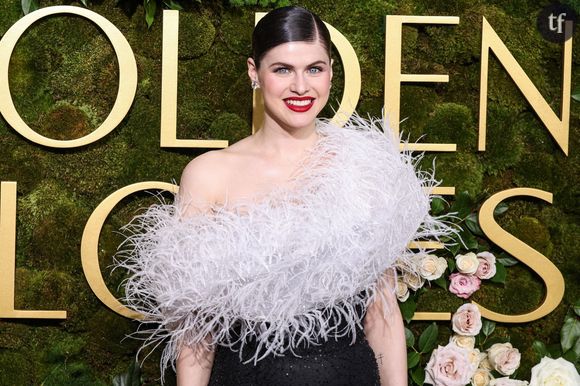 "Tu ne sais même pas jouer !" : le sex symbol Alexandra Daddario (The White Lotus) répond à ceux qui ne voient elle qu'un physique