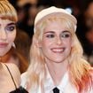 "Sa beauté est stupéfiante", "Elle a 60 ans ou 30 ?" : cette légendaire actrice rend fous les internautes à Cannes avec son look audacieux
