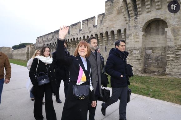 Pour la première fois, Gisèle Pélicot sera sur un plateau et se prêtera à l’exercice des questions/réponses à l’occasion de la sortie de son livre « Et la joie de vivre » à paraître le 17 février aux éditions Flammarion.