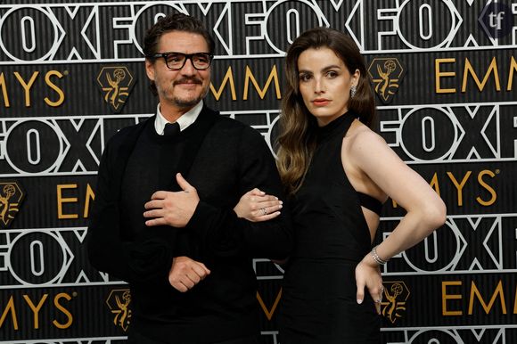 “C’est un labrador”, “l’incarnation du green flag” : Pedro Pascal premier fan de sa soeur Lux, il affiche sa fierté sur le tapis rouge de Cannes