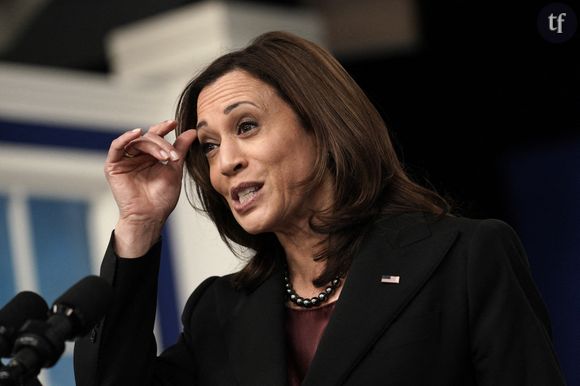 Kamala Harris est prise en grippe par bien des internautes jugeant bon de la critiquer... A cause de son rire. Aussi improbable soit cet "argument", il est très courant quand il s'agit de rhétorique sexiste.