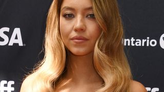 "C'est dommage qu'elle vote Trump" : le sex symbol Sydney Sweeney au coeur de cette adaptation de best seller, la bande annonce enfin dévoilée