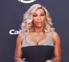 Serena Williams trop "grosse" pour le milieu sportif ? Dans une nouvelle interview, la sportive explique : "J'ai des gros seins, des grosses fesses, ce n'est pas facile". Elle raconte qu'assumer ce corps a toujours été compliqué. Une longue lutte qu'elle détaille en images.