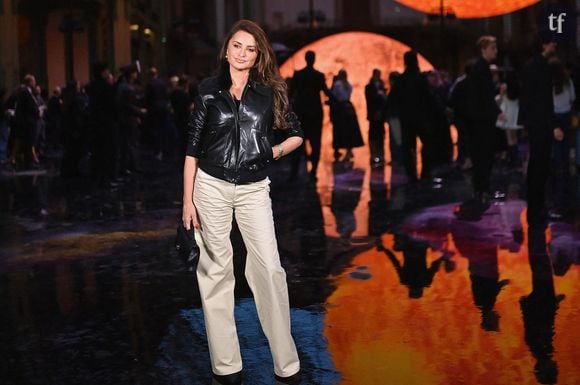 Certains la qualifient de "merveilleuse", d'autres affirment qu'elle est "la plus belle femme du monde".