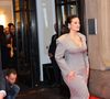 Egérie fashion pour Chopard, Ashley Graham rayonnait plus que jamais face aux flashes des photographes l'espace d'une soirée où elle a ravivé sa réputation : celle d'une mannequin mondialement connue, et toujours aussi investie, pour donner le la à d'autres silhouettes de la féminité, sans jamais cacher ses formes. Les internautes y sont allés de leurs commentaires laudatifs, cités en exergue de cet article. Des centaines de réactions énamourées et admiratives... Saluant une rareté.