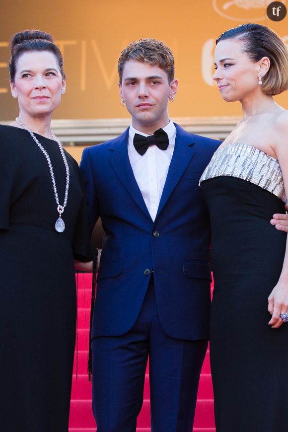 "Et en plus, cette actrice va faire la blonde d'un acteur de 65 ans ! "Passé 60 ans, ils mettent juste des lunettes sur une pile de linge pas repassé et personne ne voit la différence", poursuit la comédienne avec lucidité. "Le show biz peut être très cruel, vraiment"