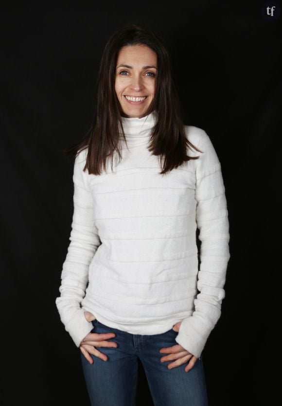 Adeline Blondieau a connu ce que bien des femmes ont subi : une idylle très jeune avec un homme beaucoup plus vieux, sauf que tenez-vous bien, ce n'est pas lui qui était jugé ou critiqué - comme s'il était normal de sortir avec une femme de l'âge de sa fille. Non, c'était elle.