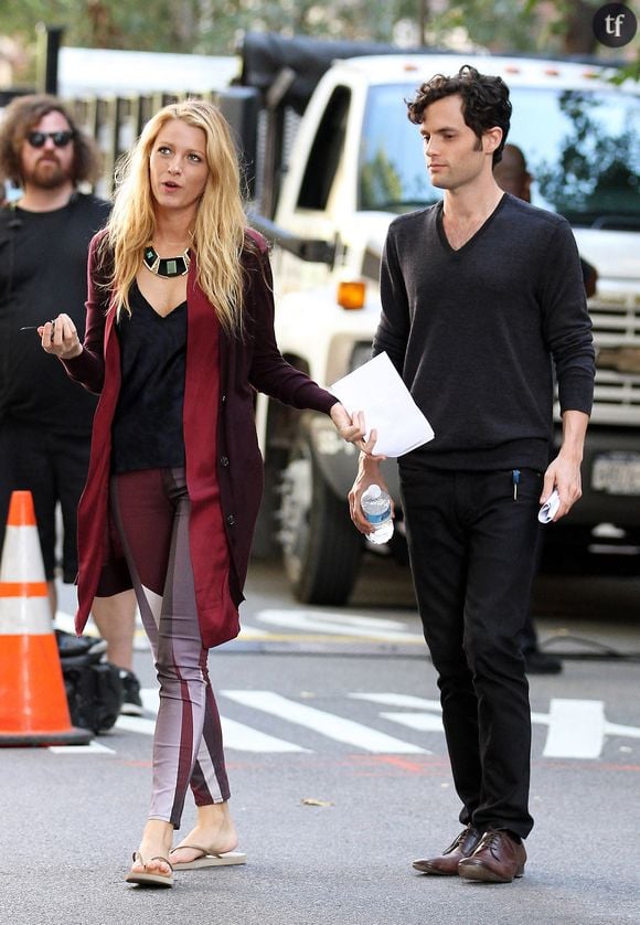 Les acteurs Penn Badgley et Blake Lively sur le plateau de Gossip Girl