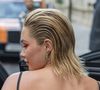 "Vire ton styliste !", "Ca doit lui compresser la poitrine" : cette actrice iconique tente un look audacieux mais les internautes s'offusquent