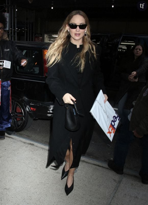 La raison ? Jugée "pas assez jolie" par les internautes, le réalisateur aurait été influencé.