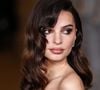 "La reine du bikini", "ce corps !", "hot summer" : EmRata obsède en bikini sur ces photos aussi décomplexées que solaires qui clignent de l'oeil à Dua Lipa