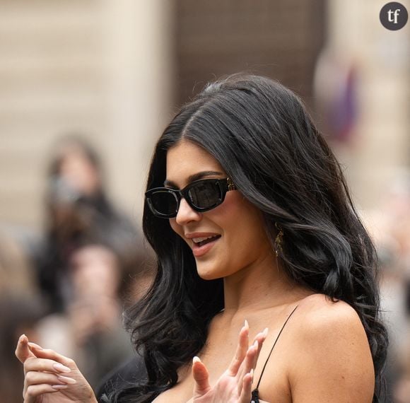 “Sensationnelle !” : Kylie Jenner en robe latex ultra moulante, elle confirme son statut de queen sexy