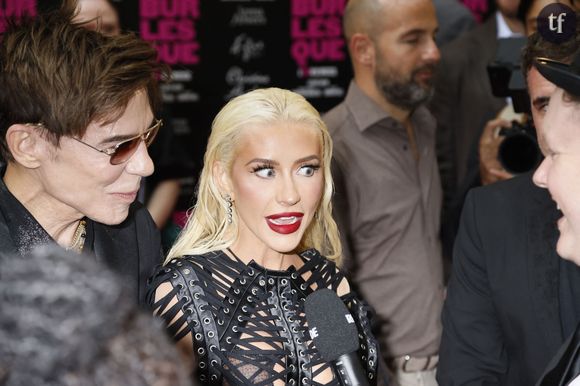 "Ozempic à fond" : cette chanteuse légendaire des années 2000 pose en showgirl sulfureuse, les internautes s'acharnent sur le sex symbol