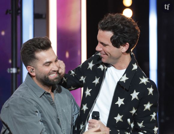 Raison de la controverse : l'artiste avait été gravement transpercé par une balle de revolver en plein torse, sur une aire d'accueil de Biscarrosse. Avant que le musicien n'explique... avoir voulu "simuler un suicide" pour que sa femme ne parte pas.