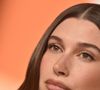 Hailey Bieber a souffert d'une hémorragie post-partum après avoir donné naissance à son fils. A l'unisson de Jennifer Lawrence, elle détaille l'expérience du post partum, ce grand impensé qui concerne toutes les femmes.