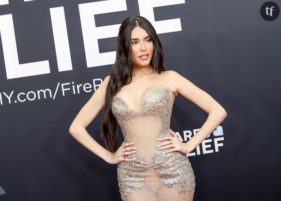 Le sex symbol, que beaucoup comparent à Megan Fox (autre icône queer, via Jennifer's Body, film d'horreur culte) mais qui prône davantage l'inspiration de Lana Del Rey, y délivre des mots salvateurs posés comme un solide rempart face aux lesbophobes : "Ceux que l'orientation sexuelle des gens qu'ils ne connaissent pas dérange, je ne vous comprendrais jamais..."