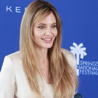 "Le viol est une arme de guerre, chaque heure, 48 femmes sont violées au Congo", dénonce Angelina Jolie dans une prise de parole forte
