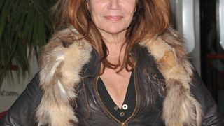 "N'obéissez pas !" : le conseil réjouissant de Clémentine Célarié, 68 ans, aux jeunes femmes "accusées d'en faire toujours trop"