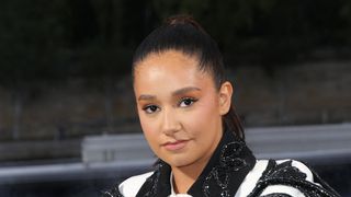 "Elle peut faire encore quelques kilomètres", Léna Situations répond aux critiques et rappelle "qu'on ne sait pas ce qu'il se passe dans le corps d'une femme"