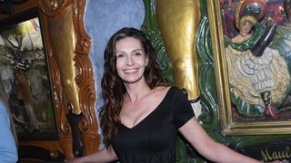 Une toute nouvelle vie à 54 ans : cette star française d'une série culte partage une "grande exclu" sur ses amours