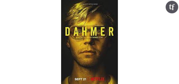 Finalement, le contenu true crime engendrerait malgré lui des “stratégies d’évitement”, de celles qu’emploient les femmes de jour comme de nuit pour “esquiver” le harcèlement de rue ou les rencontres les plus menaçantes. Etre au téléphone, maintenir ses clés dans sa main, sont autant de stratégies. Et se pencher sur les cas les plus sordides, pourrait aider à réfléchir aux “bons” réflexes.