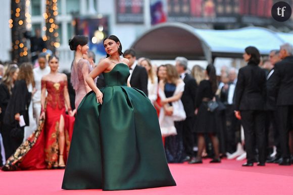 Idem pour la nouvelle égérie L'Oréal, Ariana Greenblatt, qui a opté pour une robe très bouffante.