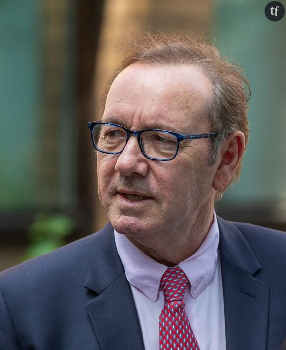 De quoi faire intensément réagir... "C'est donc ça une carrière brisée ?", "Quelle honte", "Le scandale"