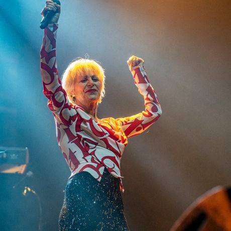 “J’ai fait jouir plein de mecs, eux rarement” : Lio dégomme à plus de 60 ans le stéréotype de la “mal baisée”