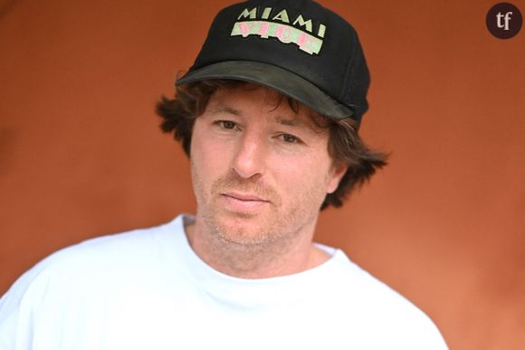 Auprès du Parisien, la cheffe d’entreprise avait salué en début de semaine le "courage" d’Alexandra Rosenfeld, une autre ancienne compagne de Jean Imbert, qui est sortie de l'anonymat pour dénoncer les violences subies par le chef. "Son témoignage nous pousse toutes à avancer. Je salue son courage, je suis très fière d’elle, de sa trajectoire. Le temps des victimes n’est pas le même pour toutes", confiait-elle. Si les violences conjugales sont soumises à un délai de prescription de six ans, la séquestration n’est quant à elle prescrite qu’au bout de 20 ans. Mais comme le rappelle Elle, la justice a la possibilité d’ouvrir une enquête sur des faits prescrits, afin d’identifier d’éventuelles victimes plus récentes.