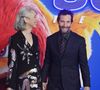 "C'est le couple le plus glamour", "Ils vont si bien ensemble", "Meilleur duo", "si iconique", redoublent d'enthousiasme les internautes, impatients de découvrir ce retour au sommet du binôme. Bullock et Reeves, dont l'alchimie est indéniable, c'est une certaine idée d'un Hollywood à visage humain. Mais aussi des relations humaines. Deux sensibilités, deux trajectoires chamboulées (l'un a connu le décès de son grand ami River Phoenix, l'autre, celui de son époux de longue date), qui représentent aux yeux du public un modèle : apparente gentillesse, honnêteté, aux antipodes de la toxicité.