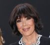 Les confidences de Kris Jenner sur son lifting

Dans un article pour le numéro de septembre de Vogue Arabia, la femme d'affaires a déclaré que sa récente amélioration cosmétique, réalisée par le Dr Steven Levine, était un "rafraîchissement" de son premier lifting il y a 15 ans. "J'ai décidé de faire ce lifting parce que je veux être la meilleure version de moi-même, et ça me rend heureuse", a-t-elle confié. "Ce n'est pas parce qu'on vieillit qu'il faut renoncer à soi-même." Elle en a profité pour donner sa vision du vieillissement et son avis sur la chirurgie esthétique. "Si vous vous sentez bien dans votre peau et que vous souhaitez vieillir avec grâce – autrement dit, si vous ne voulez rien faire – alors ne faites rien. Mais pour moi, c'est ça vieillir avec grâce. C'est ma version." Autrement dit, chacun devrait avoir le choix, bien que ce dernier soit encore trop souvent dicté par de nombreux diktats de beauté...