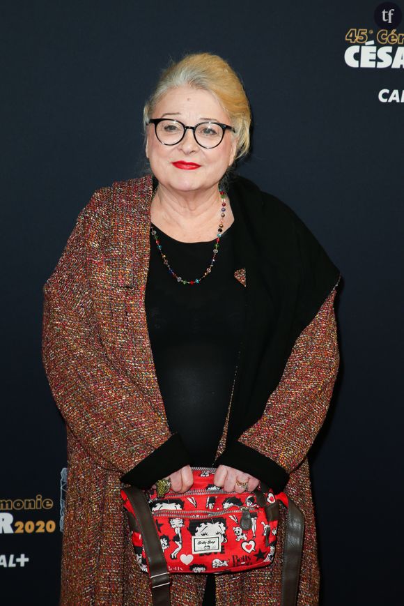 "Avec ma chère Lilas Seewald", énonce-elle simplement en guise de légende. C'est un moment d'amitié qu'a simplement voulu relayer la comédienne culte Josiane Balasko. Cet instant très particulier, elle le partage effectivement avec Lilas Seewald, qui est une agente et une éditrice littéraire bien connue. Femme de l'ombre qui ici bénéficie de l'éclairage convivial et bienveillant de l'ex du Splendid, récemment magnifiée par François Ozon dans Quand vient l'automne