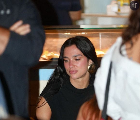 “Trop hot pour cette planète” : Dua Lipa en micro-bikini et abdos sculptés, Instagram explose