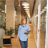 Les femmes de plus de 50 ans, coincées entre emploi et retraite