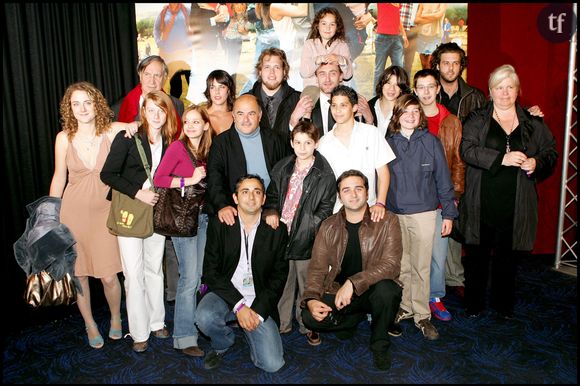 Sortie en 2006, Nos jours heureux, la comédie d'Eric Toledano et Olivier Nakache, est portée par une pléiade d'acteurs, Omar Sy, Marilou Berry, Jean-Paul Rouve, en tête. Mais il ne faut pas oublier les enfants de cette joyeuse colonie de vacances. 20 ans plus tard, les jeunes comédiens ont bien grandi. Cindy Colpaert, qui jouait la jeune Camille dont beaucoup de garçons sont tombés amoureux, est revenue sur son parcours pour le média OnTime. Malheureusement, dans les commentaires, la nostalgie a vite laissé place à la misogynie.