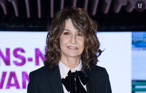 De retour sur France 2 ce samedi 20 septembre, Les rencontres du Papotin avaient pour première invitée de la saison Valérie Lemercier. La comédienne a répondu en toute franchise aux questions des journalistes, y compris celles sur sa vie privée. Elle a alors fait quelques révélations sur son compagnon.