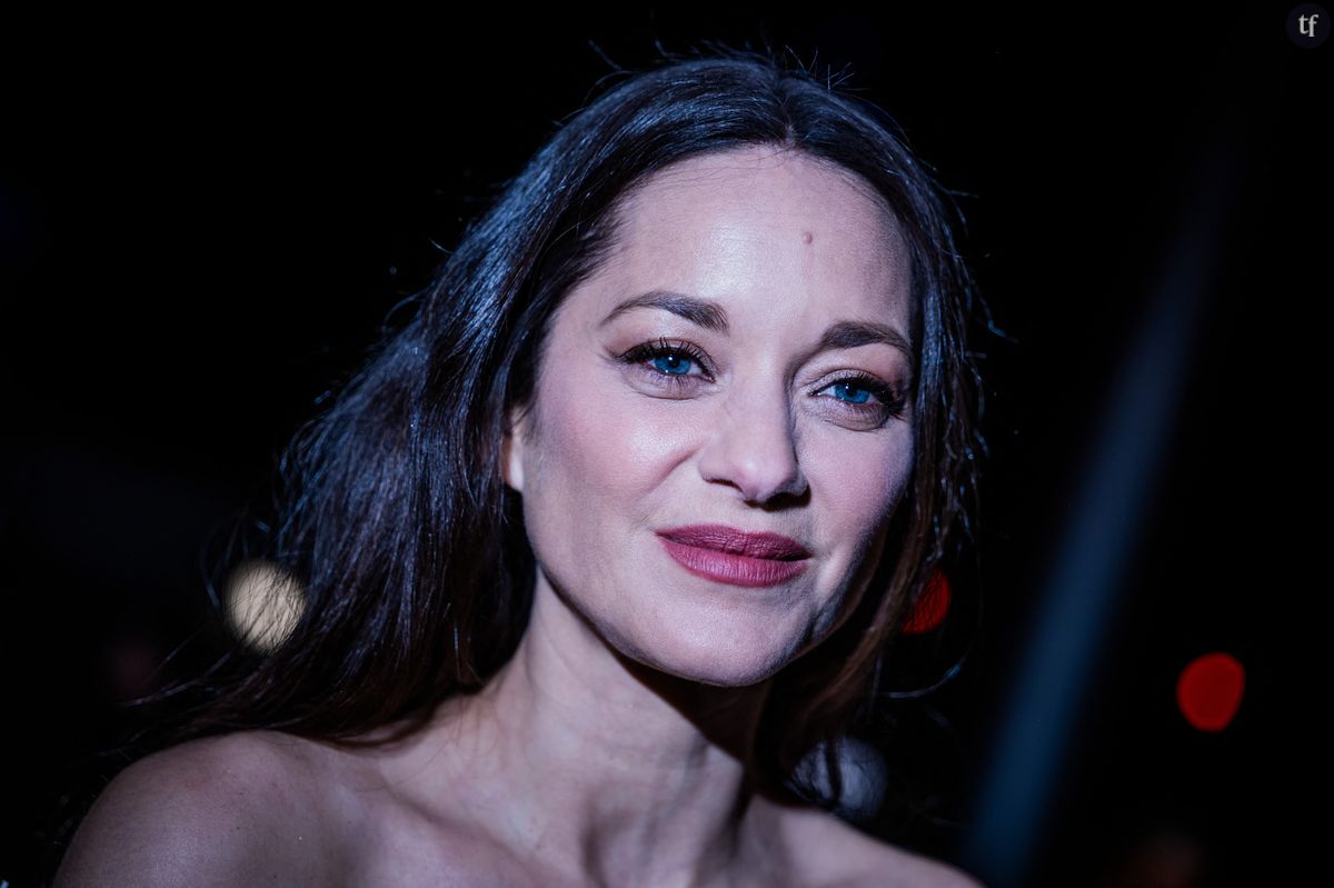 Banale, trop fade”, “Squelettique”, “Aucune allure” : Marion Cotillard  glace ses haters avec son look “Reine des neiges” - Terrafemina