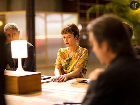 La promotion, beaucoup en rêvent. Forcément, quand on se confronte au plafond de verre, aux inégalités salariales, aux discriminations. On s’est imposée, et cette promotion, on l’a eu ! Mais elle peut avoir de fâcheuses conséquences. Comment ? Et bien, sur notre santé mentale, et notre santé tout court. C’est ce que l’on appelle : le burn out de la promotion.