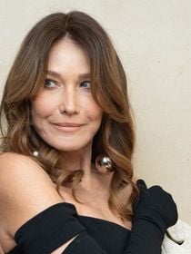 "Ils l'ont bannie" : Carla Bruni-Sarkozy réagit au buzz de sa fille sur TikTok et ses propos font polémique