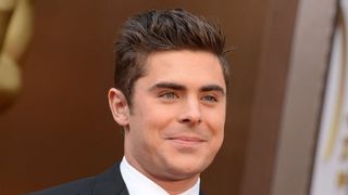 "Trop sexy" : Zac Efron en couple avec cette actrice culte des années 2010 ? Les fans sont sidérés par ces images des stars en maillot de bain et bikini